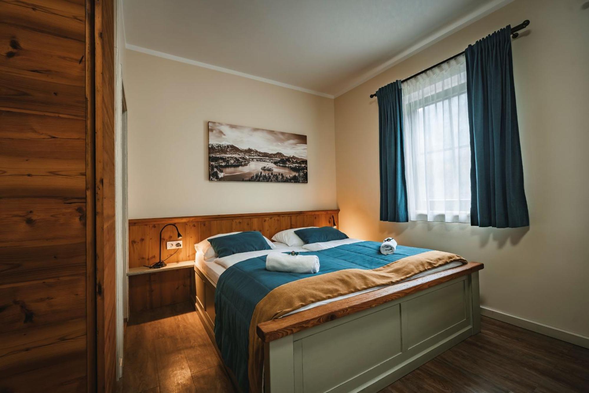 Guest House Ejga Jesenice Exteriör bild